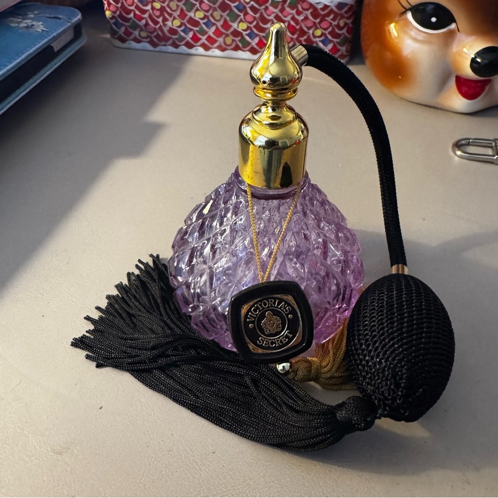 Victoria's Secret Purple Cut Crystal Perfume Atomizer w/ black tassel & orig tag